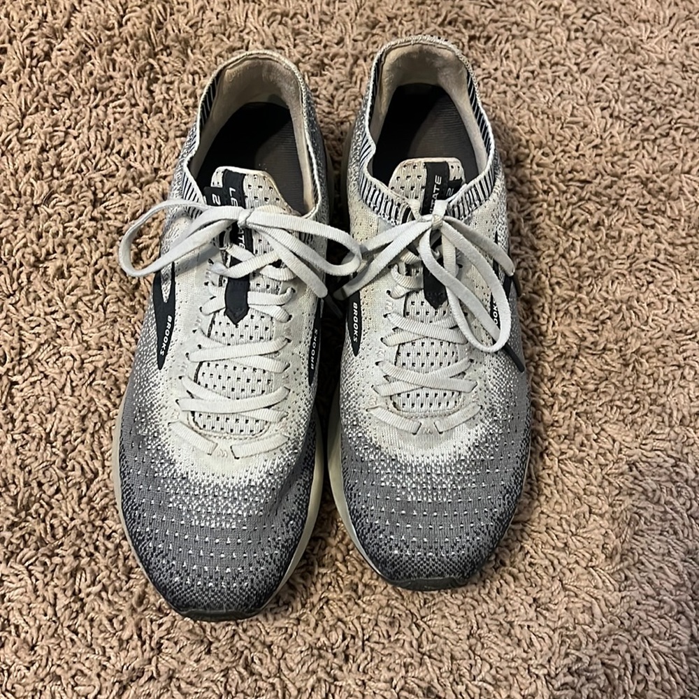 Brooks womens running shoe